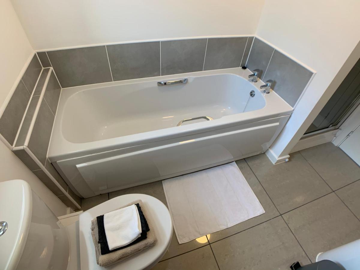 הוילה לייסטר 2 Bed House Waterside Luxury Living, Central Area מראה חיצוני תמונה